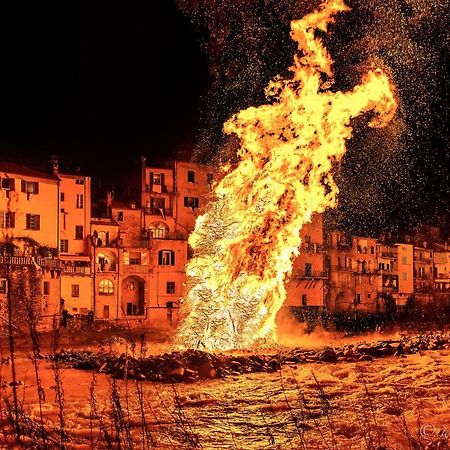 Ca' Di Sommoborgo, Nel Cuore Di Pontremoli Bagian luar foto